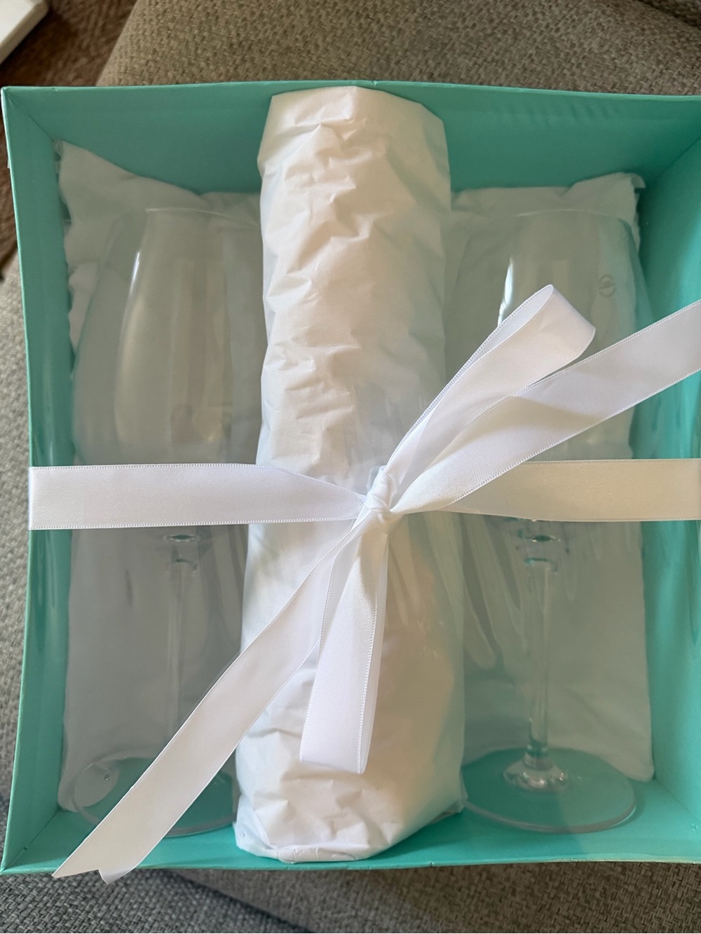 Tiffany & Co. Gift Set Champagne Flutes in Tiffany Blue and White